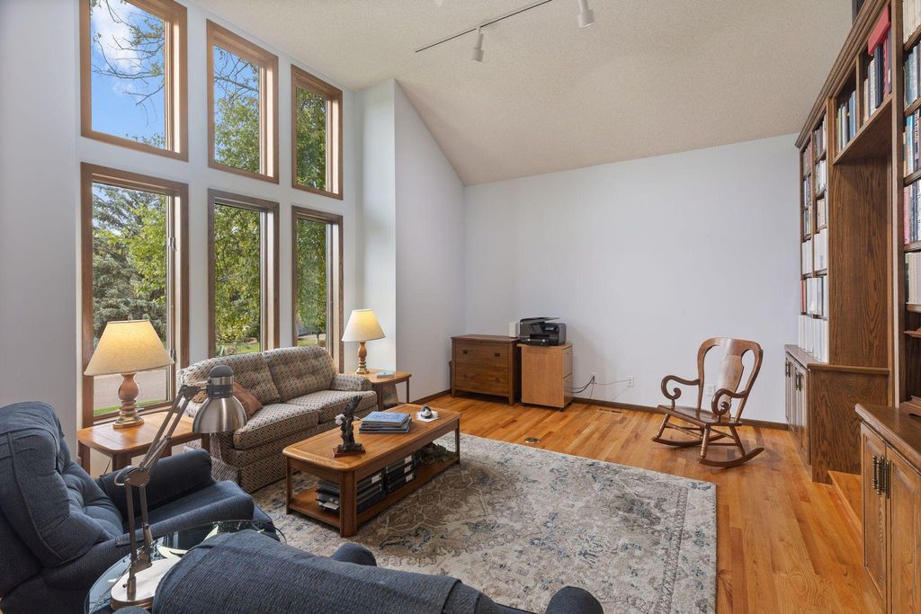 525 Sycamore Circle, Plymouth, MN 55441 — photo 5