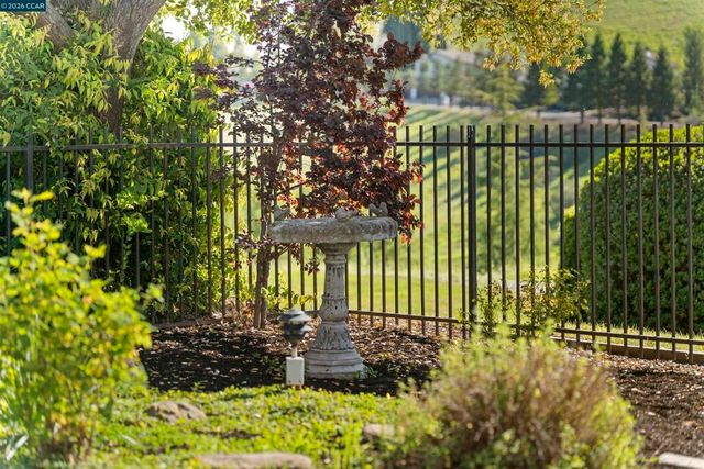 360 S Eagle Nest Lane, Danville, CA 94506