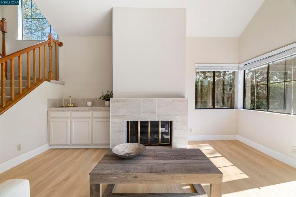 Image 12 of property listing at 360 S Eagle Nest Lane, Danville, CA 94506