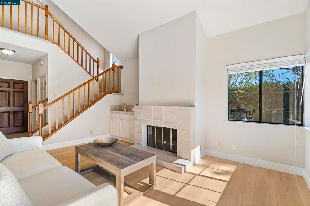 Image 15 of property listing at 360 S Eagle Nest Lane, Danville, CA 94506