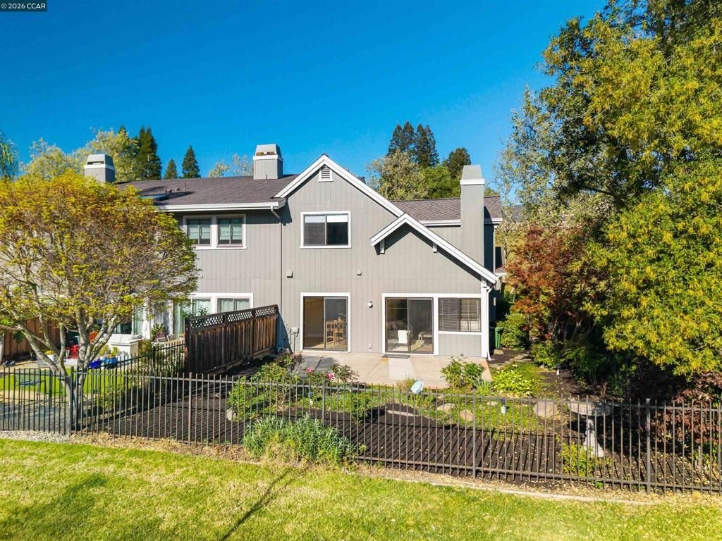 Image 47 of property listing at 360 S Eagle Nest Lane, Danville, CA 94506