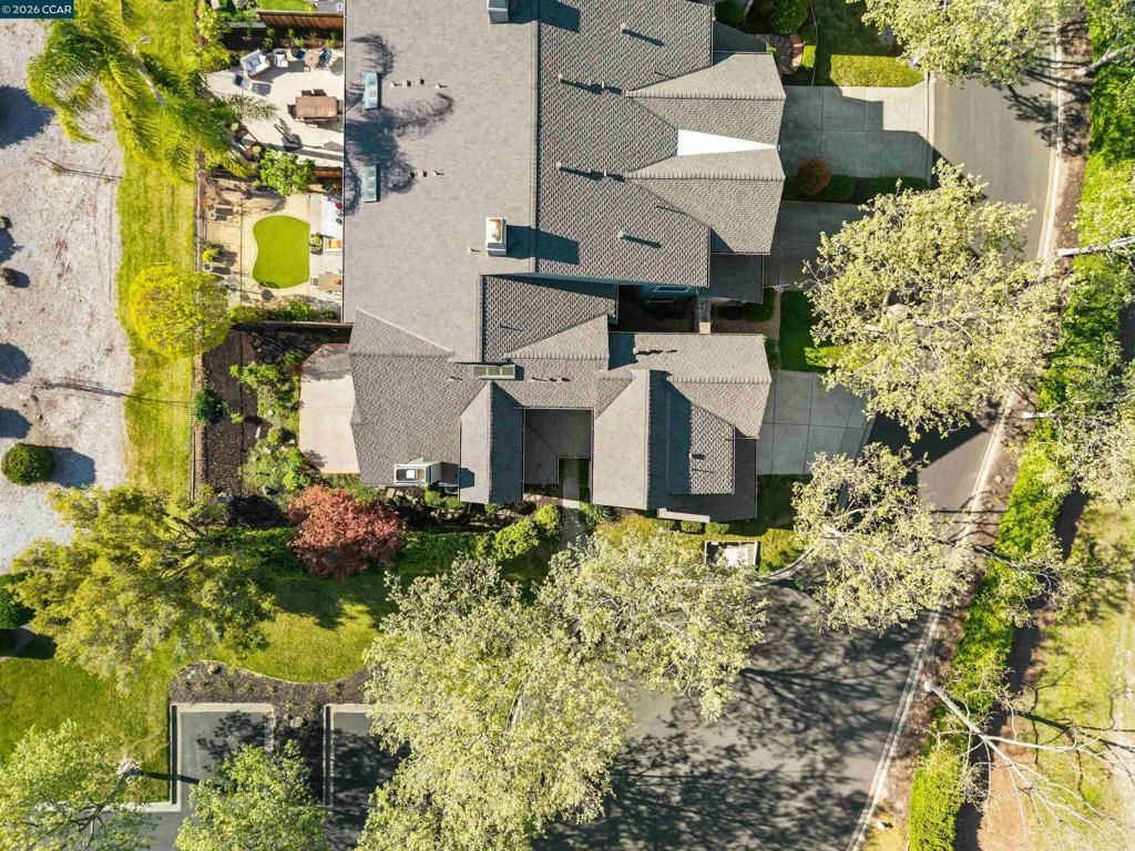 Image 57 of property listing at 360 S Eagle Nest Lane, Danville, CA 94506