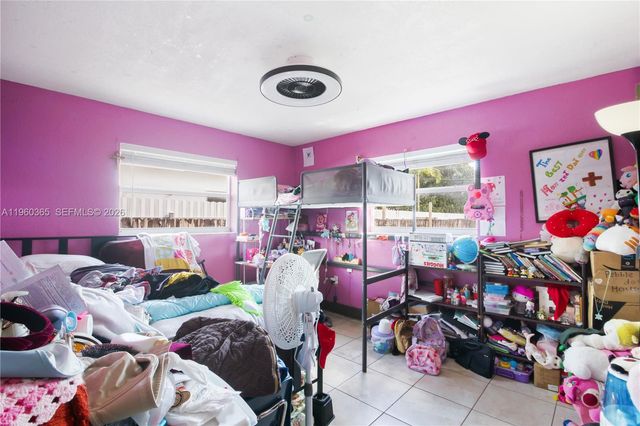 350 NW 119th St, Miami, FL 33168