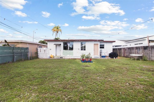 350 NW 119th St, Miami, FL 33168