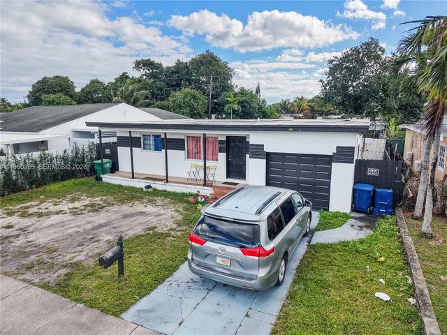 350 NW 119th St, Miami, FL 33168