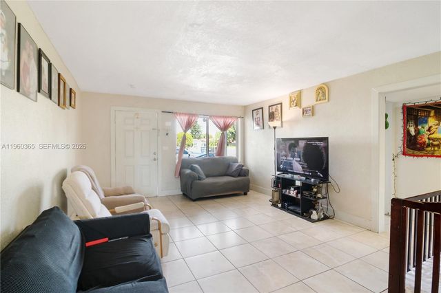 350 NW 119th St, Miami, FL 33168