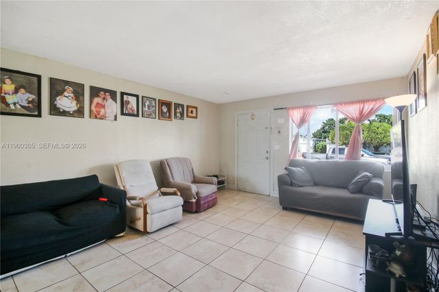 350 NW 119th St, Miami, FL 33168