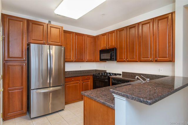 28 N De Baun Avenue 205, Suffern, NY 10901