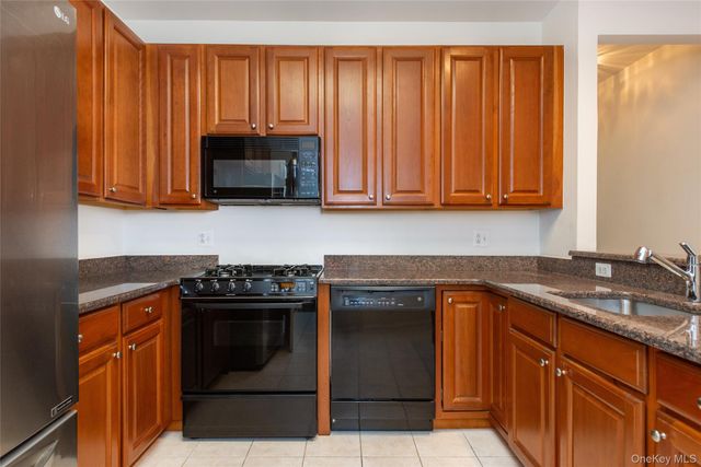 28 N De Baun Avenue 205, Suffern, NY 10901