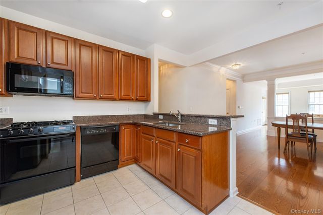 28 N De Baun Avenue 205, Suffern, NY 10901