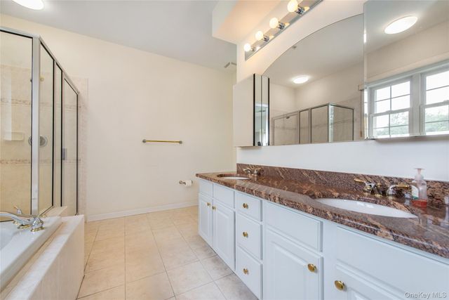 28 N De Baun Avenue 205, Suffern, NY 10901