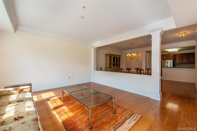 28 N De Baun Avenue 205, Suffern, NY 10901