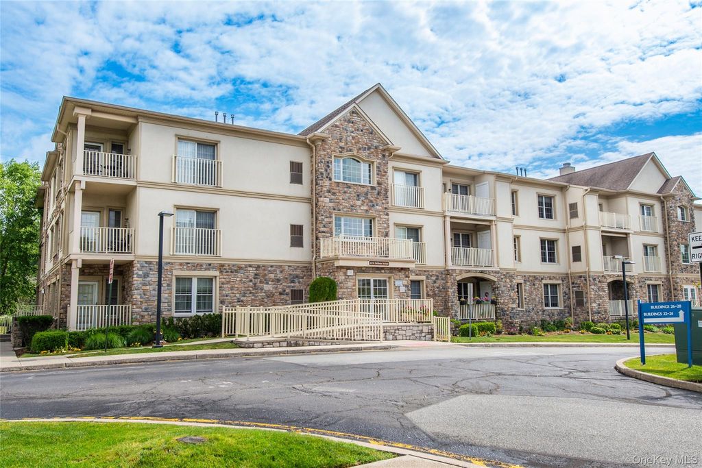 28 N De Baun Avenue 205, Suffern, NY 10901
