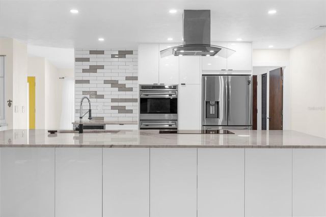 4250 MARLOWE DRIVE, Sarasota, FL 34241