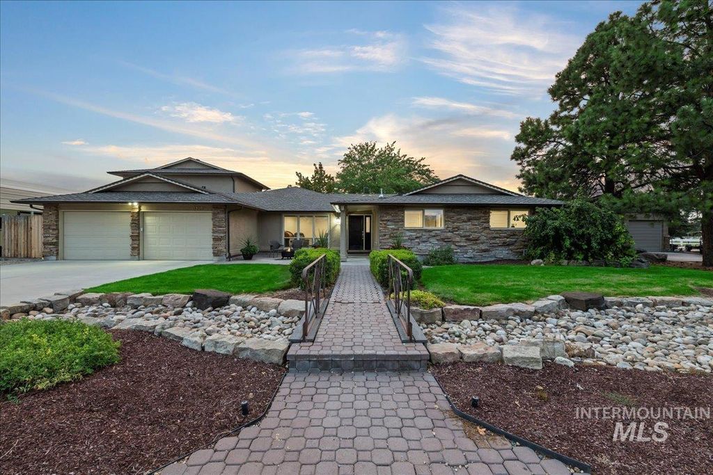 3395 S Terri Dr, Meridian, ID 83642