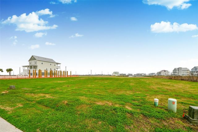 3819 Ohana Lane, Galveston, TX 77554