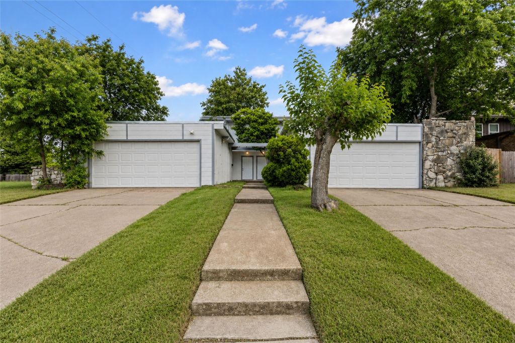 6315-6317 Walraven Circle, Fort Worth, TX 76133 — exterior