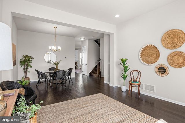 2007 GRANDSTAND WAY, Cherry Hill, NJ 08002