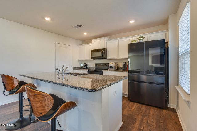 1249 Stamp Lodge Road, Kingsport, TN 37660