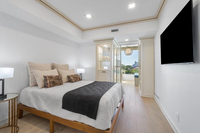 44 COCOANUT Row 526B, Palm Beach, FL 33480