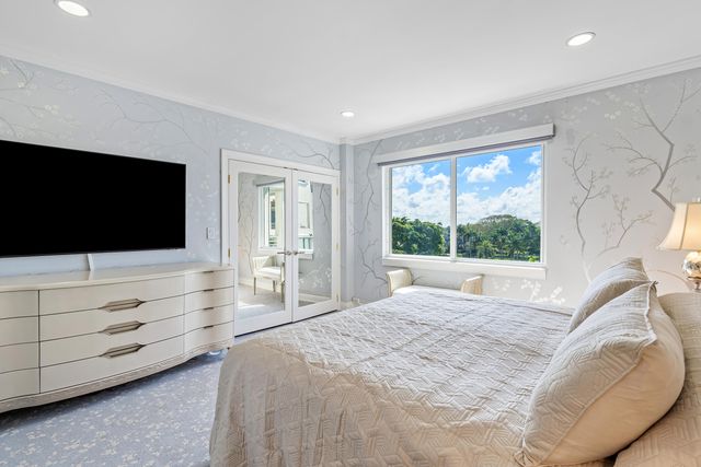 44 COCOANUT Row 526B, Palm Beach, FL 33480