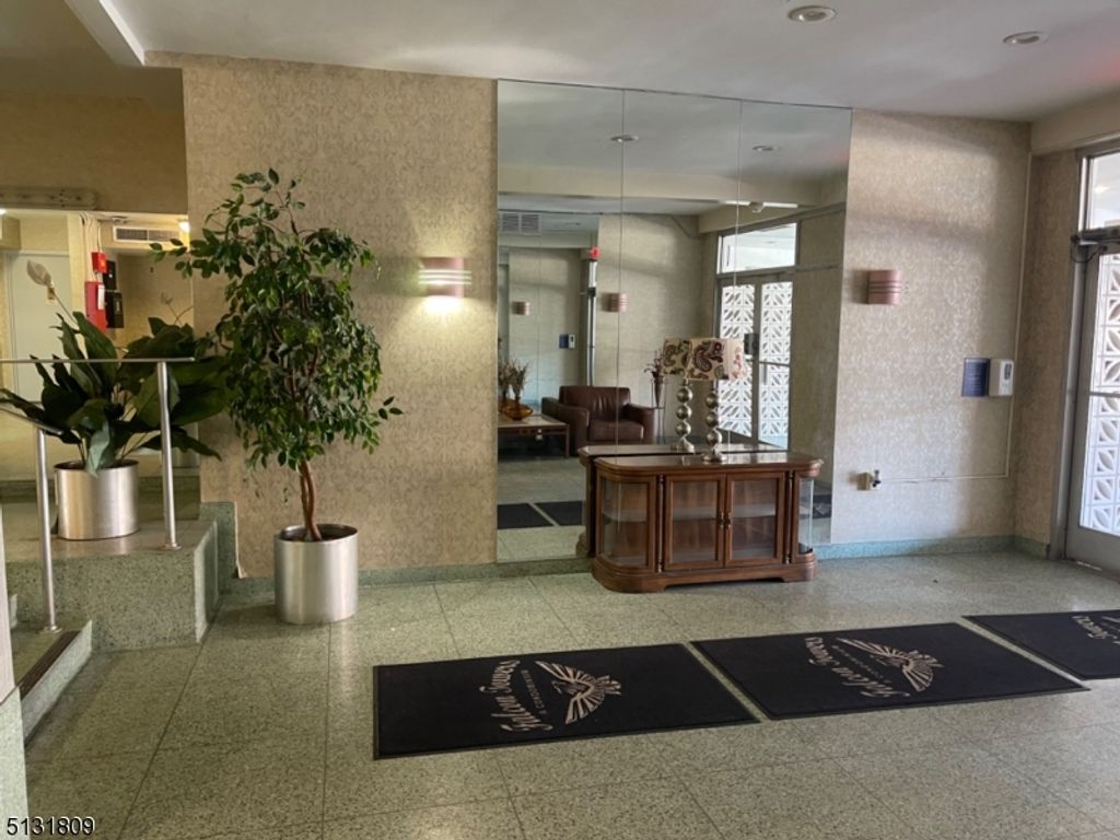 276 Prospect St, Unit 4F 4F, East Orange City, NJ 07017 — photo 3