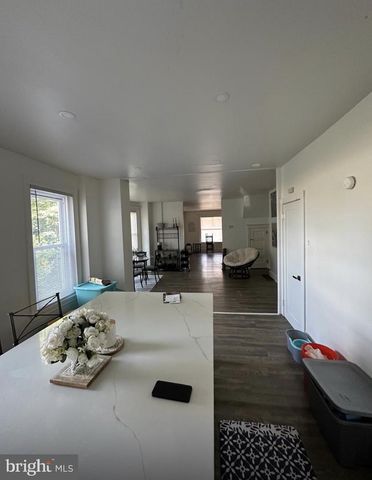 482 MARTIN ST, Philadelphia, PA 19128