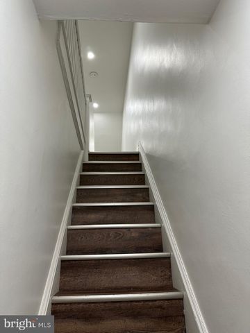 482 MARTIN ST, Philadelphia, PA 19128
