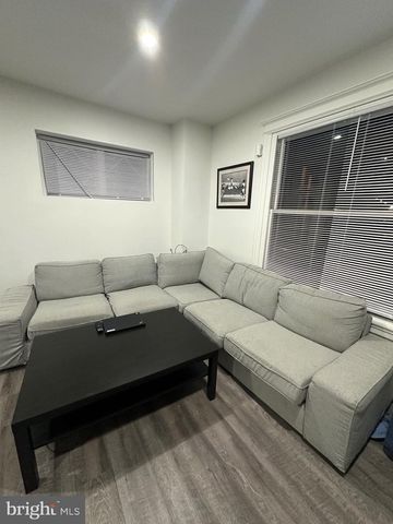 482 MARTIN ST, Philadelphia, PA 19128