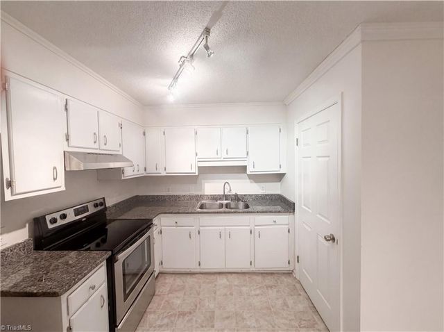 5421 Pine Level Drive, Browns Summit, NC 27214