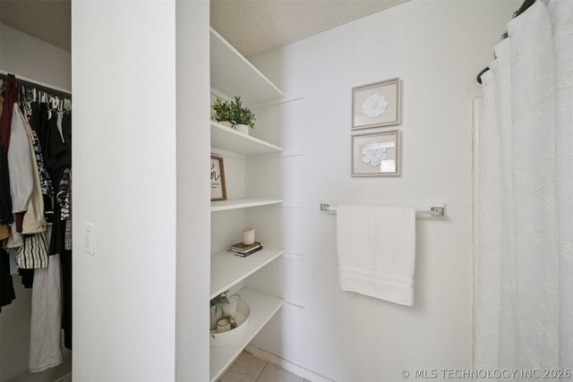 1922 Lexington Road, Claremore, OK 74017