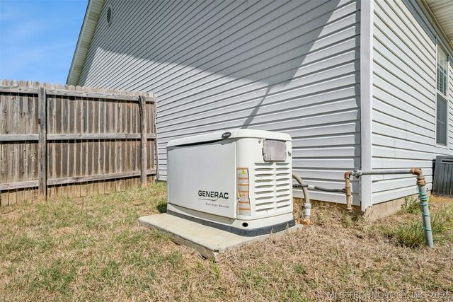 1922 Lexington Road, Claremore, OK 74017