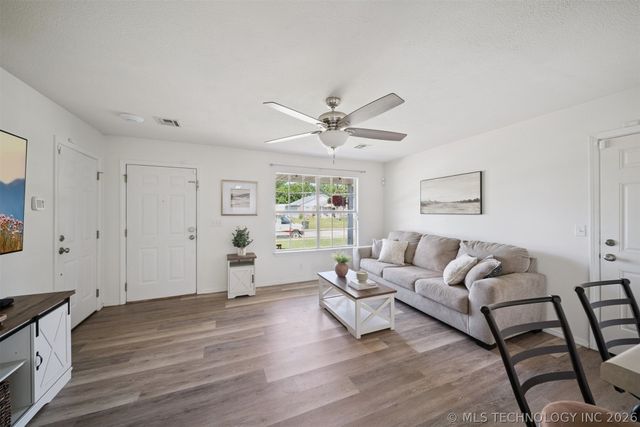1922 Lexington Road, Claremore, OK 74017