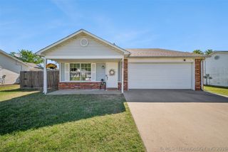 1922 Lexington Road, Claremore, OK 74017