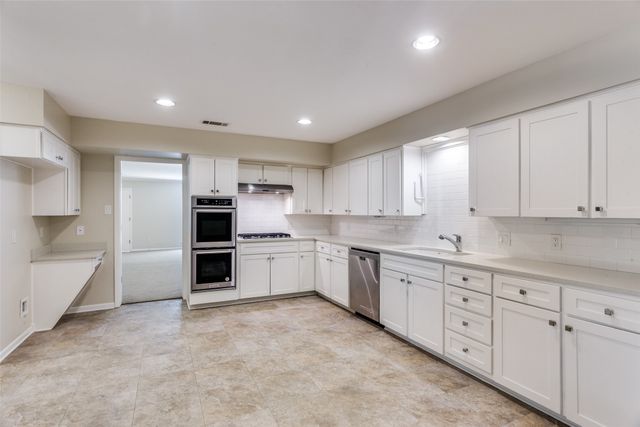 5116 Lovell Avenue, Fort Worth, TX 76107