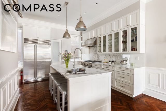 304 E 82nd Street, New York City, NY 10028