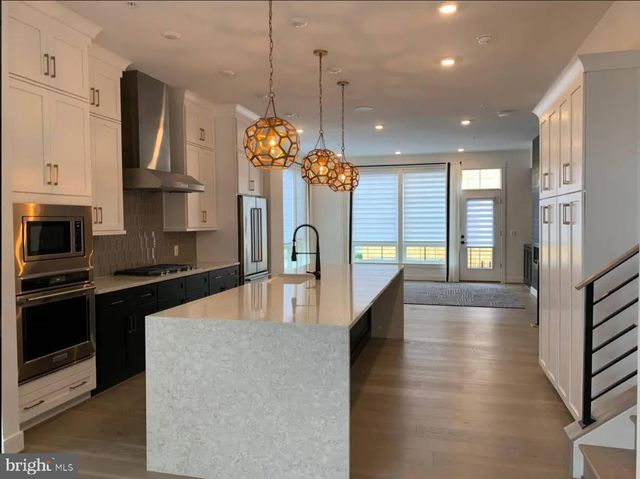 1870 EASTERLY RD, Reston, VA 20190