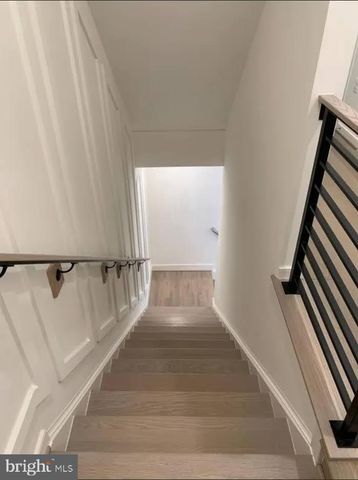 1870 EASTERLY RD, Reston, VA 20190