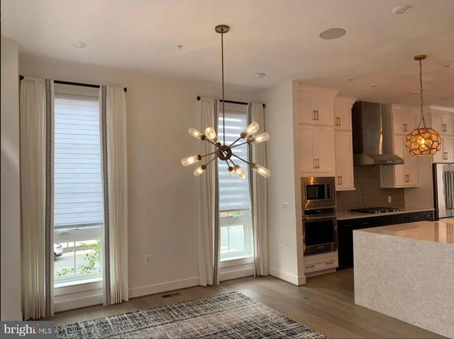 1870 EASTERLY RD, Reston, VA 20190