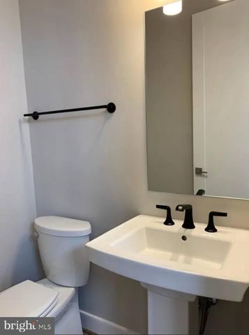 1870 EASTERLY RD, Reston, VA 20190