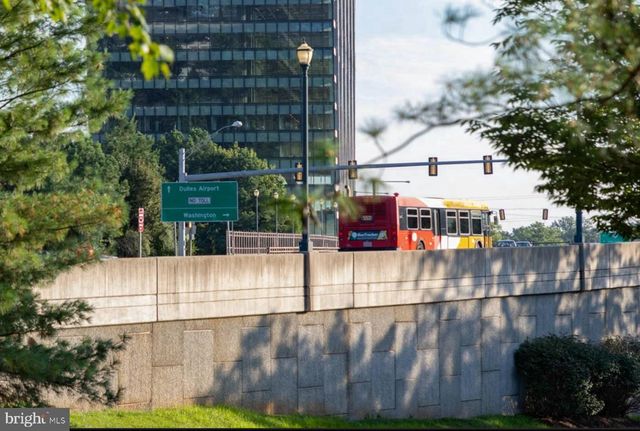 1870 EASTERLY RD, Reston, VA 20190