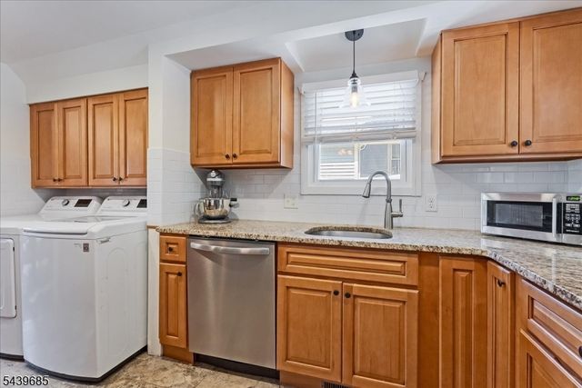 359 E Shore Trl, Sparta Twp., NJ 07871