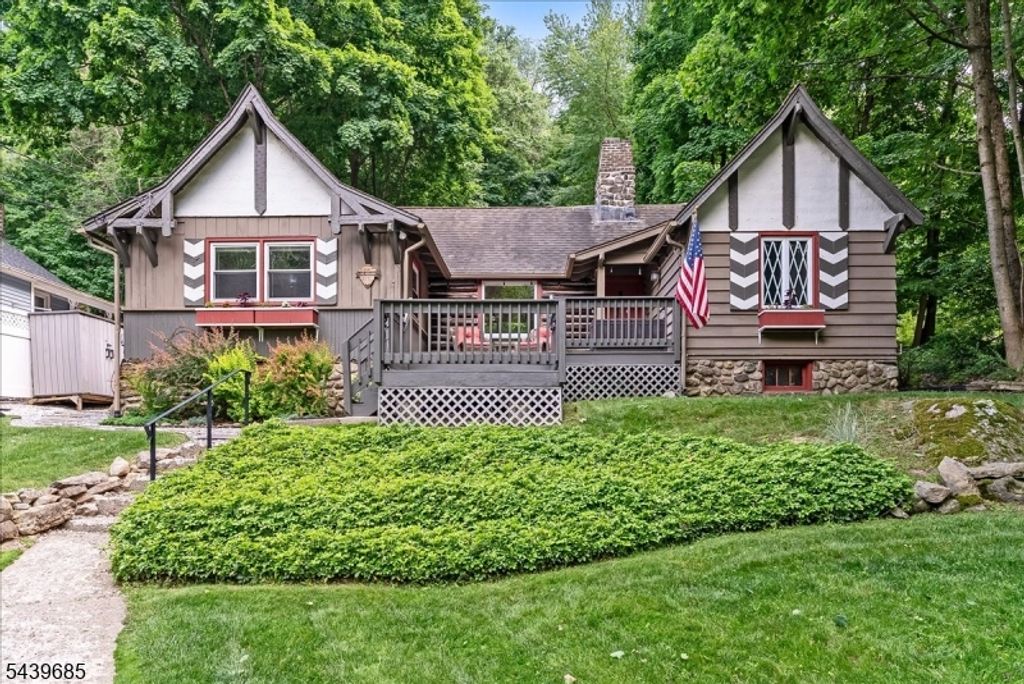 359 E Shore Trl, Sparta Twp., NJ 07871
