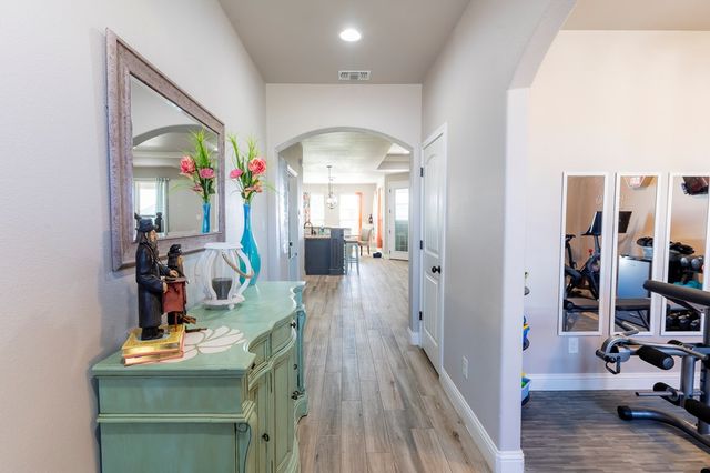 6004 Sunrise Way, Midland, TX 79705