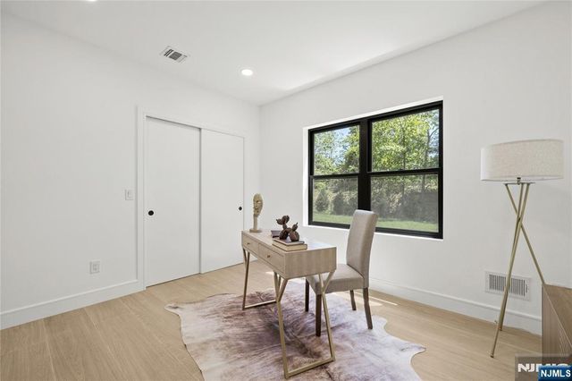 24 Richard Scott Court, North Haledon, NJ 07508