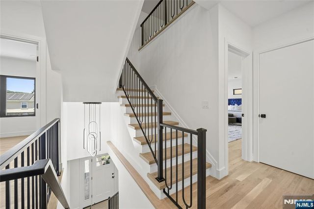 24 Richard Scott Court, North Haledon, NJ 07508