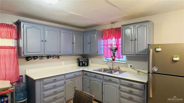 138 Valle Vista Drive, Elsa, TX 78543