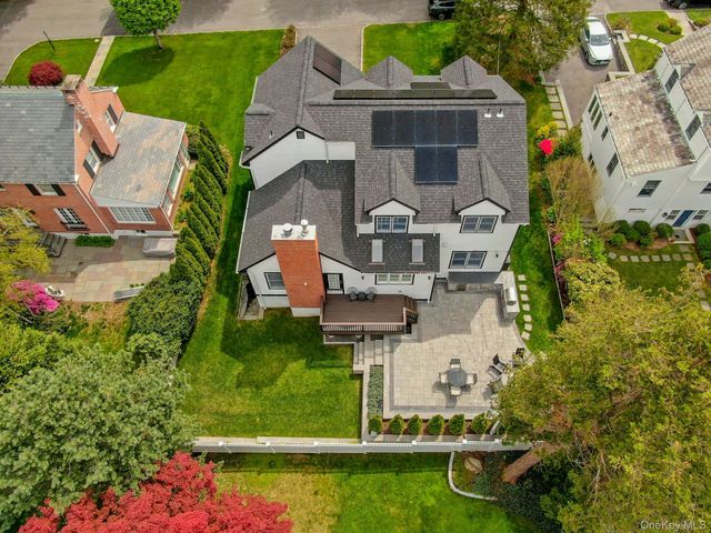 13 Knollwood Road, Eastchester, NY 10709