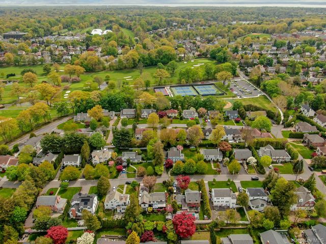 13 Knollwood Road, Eastchester, NY 10709