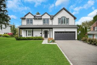 13 Knollwood Road, Eastchester, NY 10709